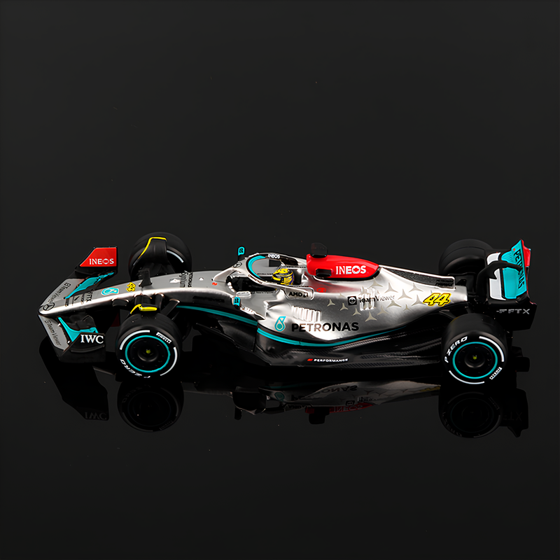 (2022) F1 Miniatura Mercedes-AMG W13