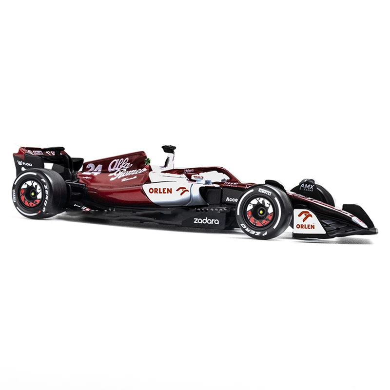 (2022) F1 Miniatura Alfa Romeo 1:18 C42